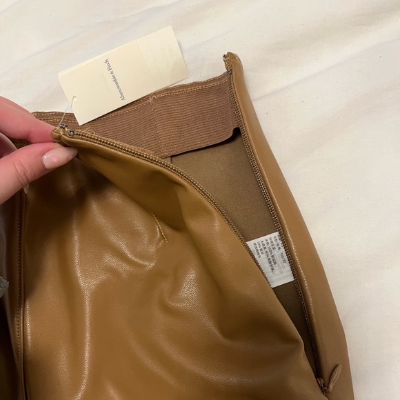 Abercrombie Curve Love Vegan Leather Skinny Legging - Picture 3 of 5